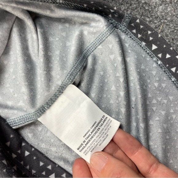 NIKE Women’s Dri-Fit Running V-Neck Athletic T-Shirt black/white pattern Small - Picture 6 of 8